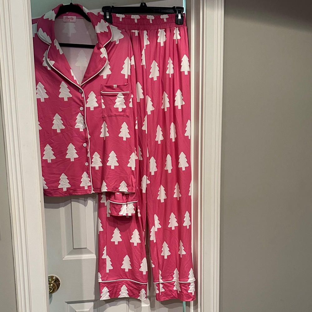 Pink Lily small Tree Pattern Pajamas.  Like new